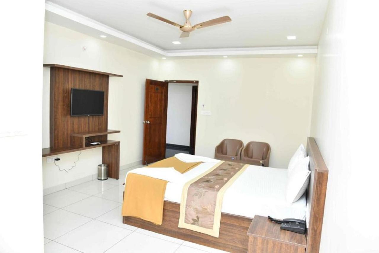 Отель Ssr Residency Mandya Экстерьер фото