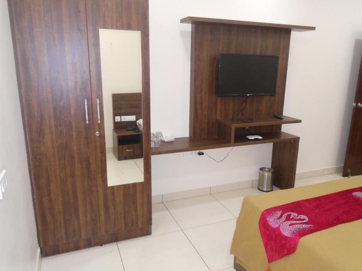 Отель Ssr Residency Mandya Экстерьер фото