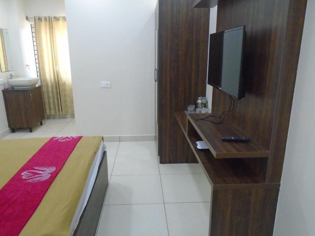 Отель Ssr Residency Mandya Экстерьер фото