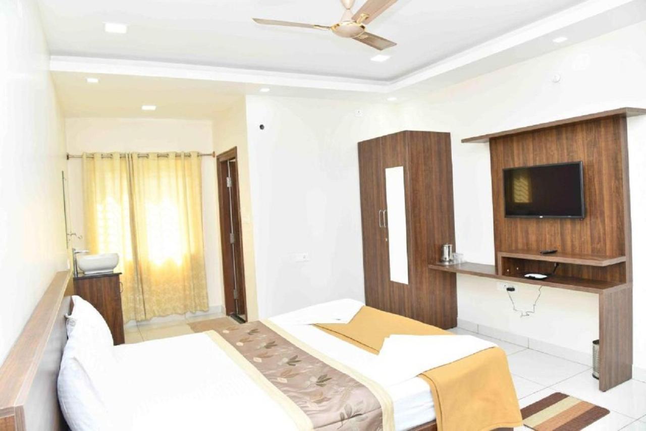 Отель Ssr Residency Mandya Экстерьер фото