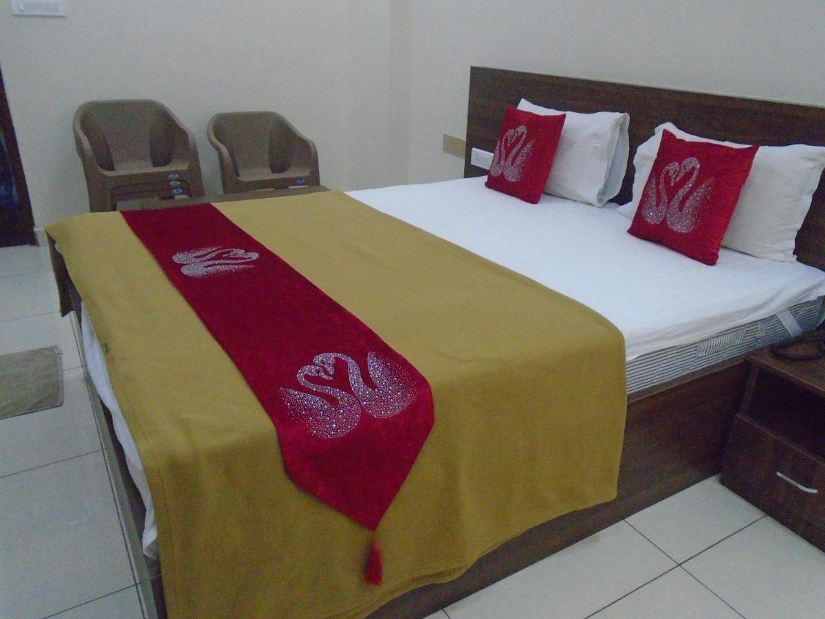 Отель Ssr Residency Mandya Экстерьер фото